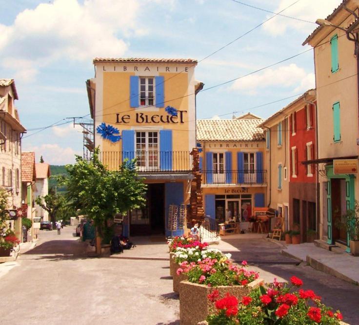 Gite Avec Piscine "La Maison De Valentine" En Provence Montsalier Екстер'єр фото